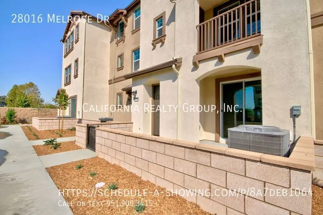 28016 Melrose Dr Temecula, CA 92591 photo 2