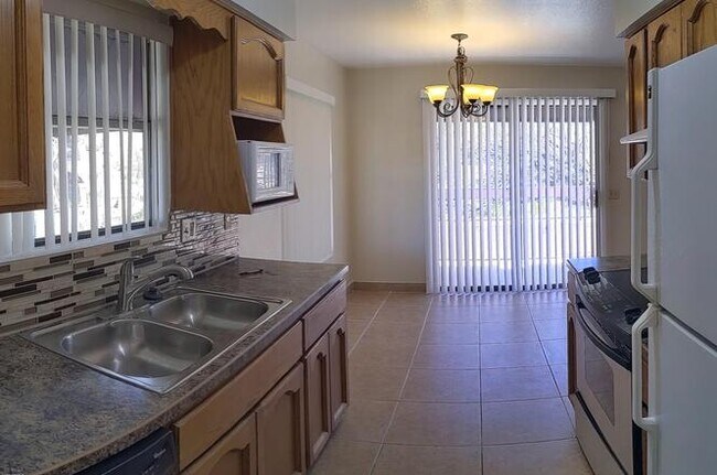 16657 E Gunsight Dr Fountain Hills, AZ 85268 photo 4