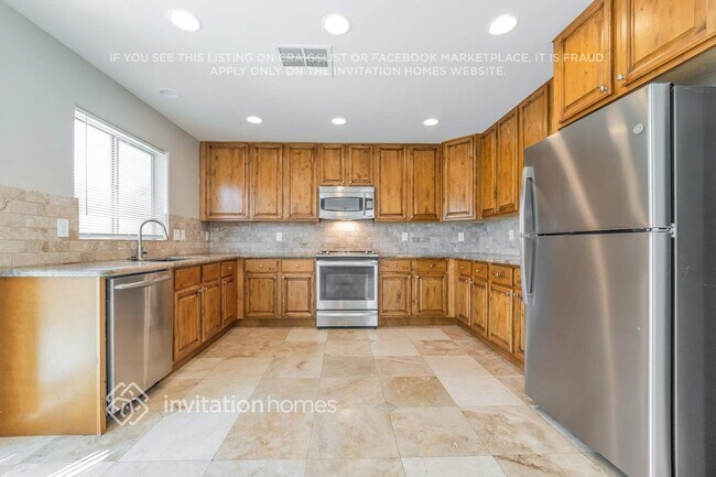 6521 W Yellow Bird Ln Phoenix, AZ 85083 photo 4