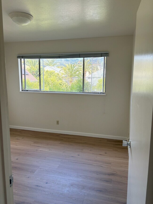 2172 Blake St Berkeley, CA 94704 photo 3