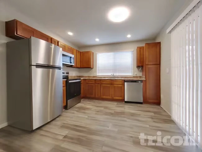 4241 N 73rd Ln Phoenix, AZ 85033 photo 5
