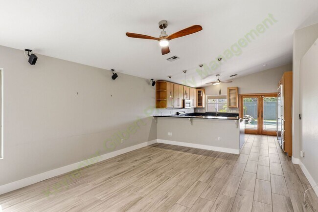 517 W Princeton Ave Gilbert, AZ 85233 photo 4
