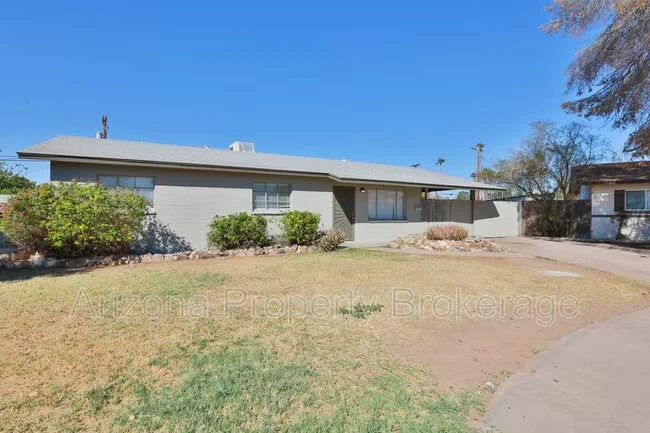 1026 S Grand photo 5