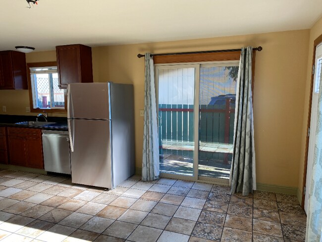 1214 Morgan St Santa Rosa, CA 95401