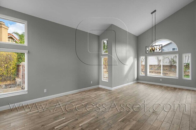 25448 Lavender Cir Murrieta, CA 92563 photo 4