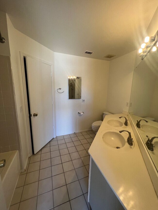 4556 W Ivanhoe St Chandler, AZ 85226 photo 2