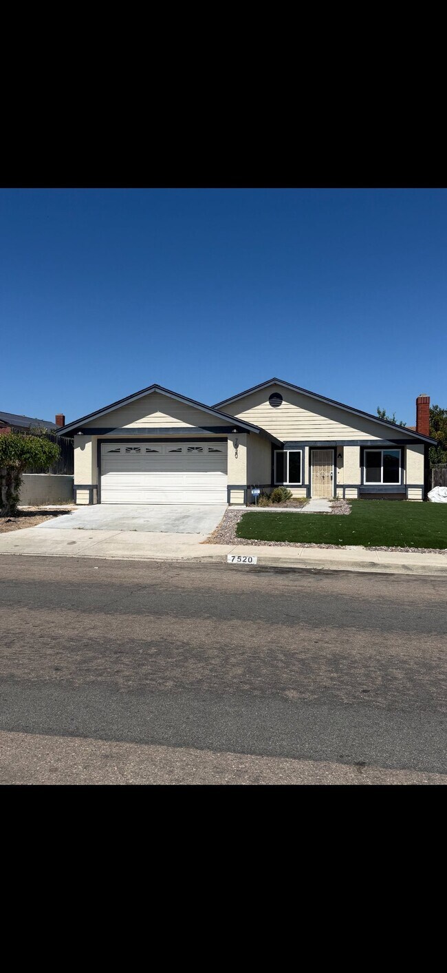 7520 Woodbine Way San Diego, CA 92114