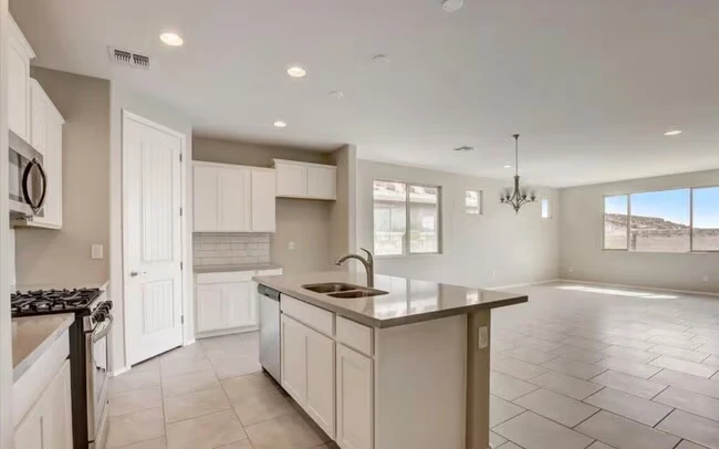 19427 W Annika Dr photo 4
