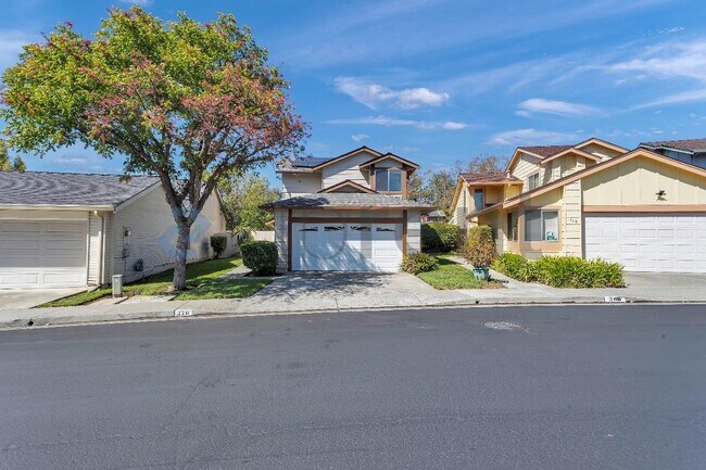 370 Stageline Dr photo 2