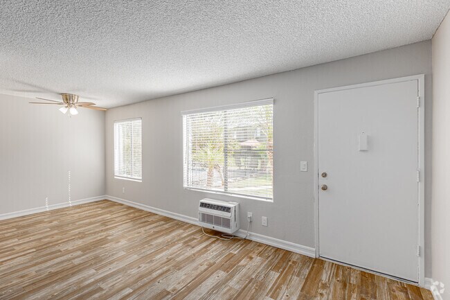 Courtyards Apartments! photo 5