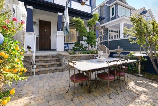 445 E Ave Coronado, CA 92118 photo 3