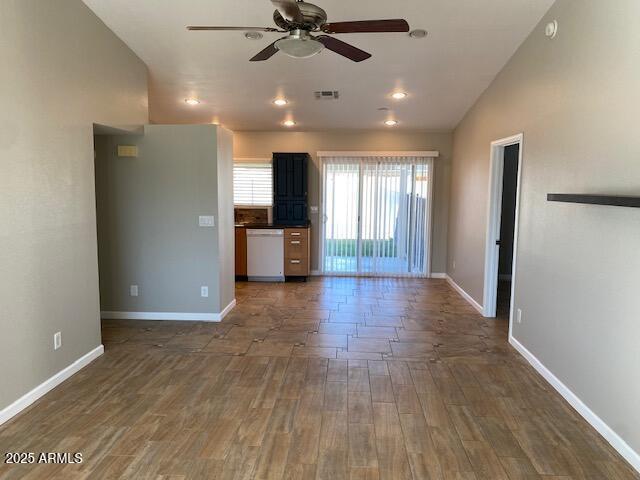 9342 W Mission Ln photo 4
