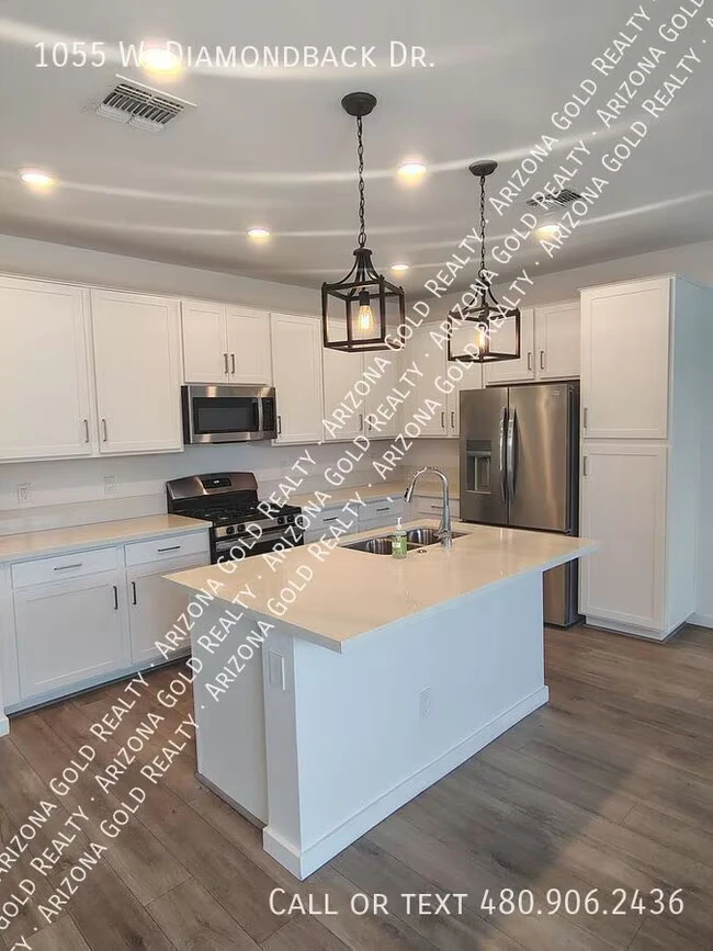 1055 W. Diamondback Dr. Chandler, AZ 85286 photo 3