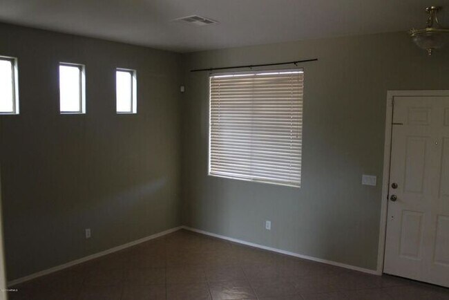 2012 S 85th Ln Tolleson, AZ 85353 photo 5