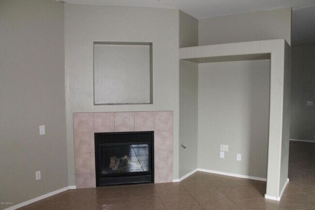 2012 S 85th Ln Tolleson, AZ 85353 photo 4