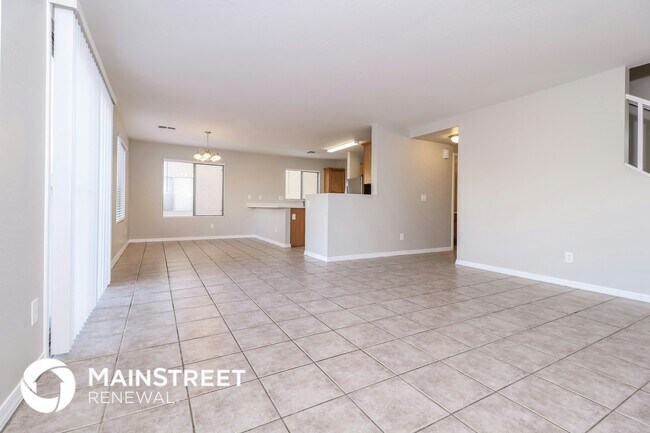 12560 W St Moritz Ln El Mirage, AZ 85335 photo 2