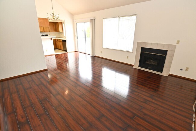 1032 Summerplace Dr photo 3