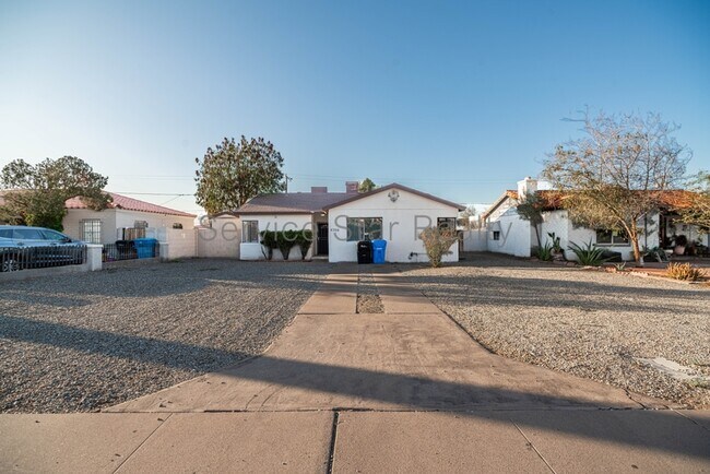 1706 E Almeria Rd Phoenix, AZ 85006 photo 2