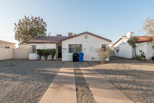 1706 E Almeria Rd Phoenix, AZ 85006 photo 3