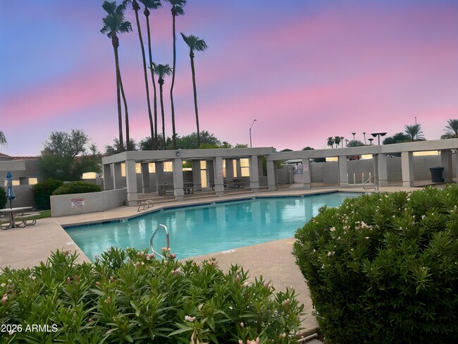 325 W Le Marche Ave photo 4