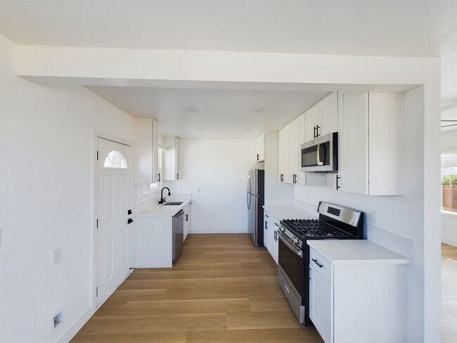 5603 Alleghany St San Diego, CA 92139 photo 3