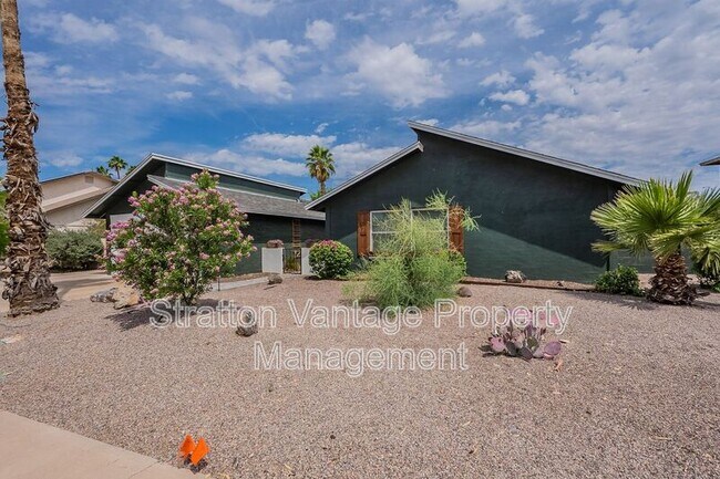 1332 W Medina Ave Mesa, AZ 85202 photo 2