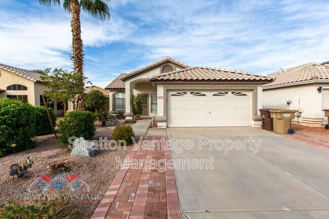 8240 W Rue De Lamour Peoria, AZ 85381 photo 2
