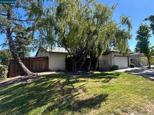 2946 Saint Denis Dr photo 4