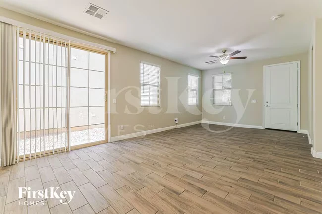 301 N Sunrise Mesa, AZ 85207 photo 3