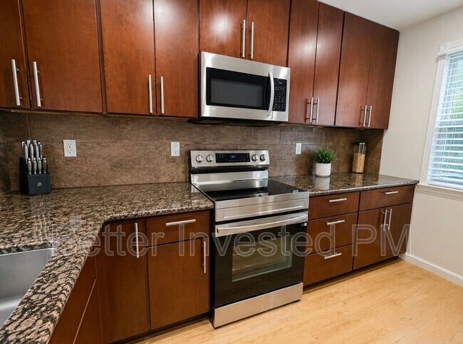 1706 Glenbrook Dr Santa Rosa, CA 95401 photo 4