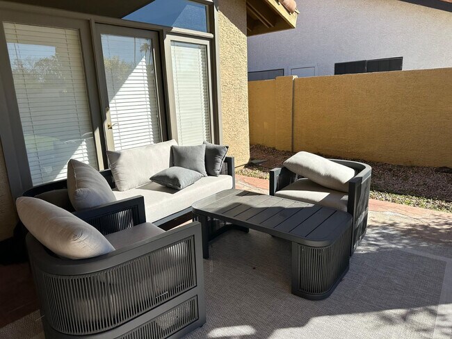 8377 E Thoroughbred Trail Scottsdale, AZ 85258 photo 4