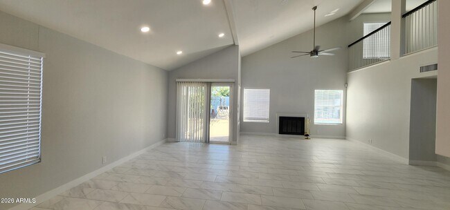 7301 W Sierra St Peoria, AZ 85345 photo 4