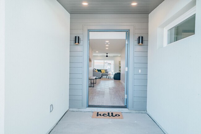 8626 E Plaza Ave Scottsdale, AZ 85250 photo 3