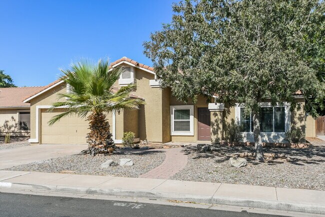 820 N Sailors Way Gilbert, AZ 85234 photo 3