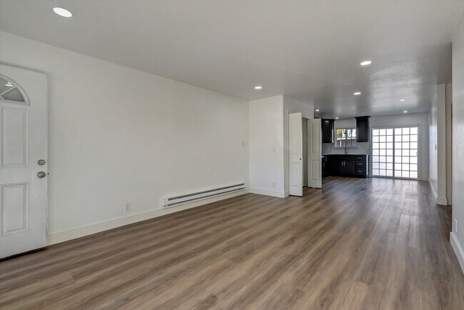 568 Simon St Hayward, CA 94541 photo 3