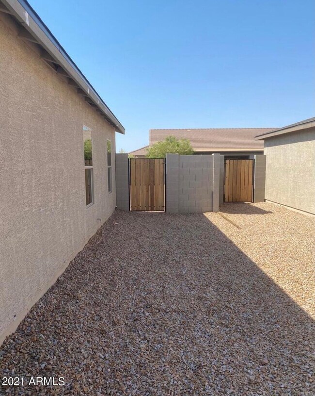 101 E Bobcat Pl Casa Grande, AZ 85122 photo 3
