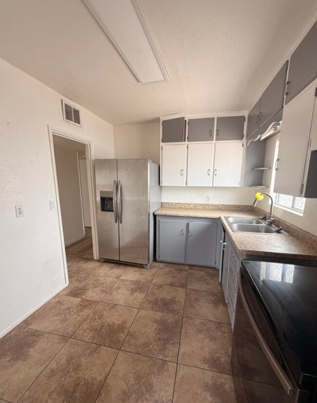 211 Desoto St Florence, AZ 85132 photo 4