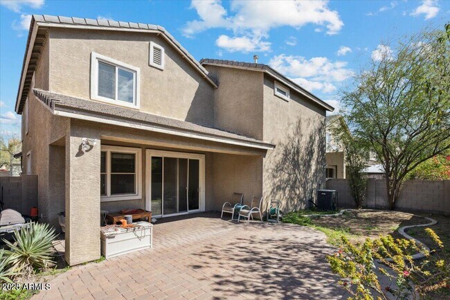 2233 E Pecan Rd photo 3