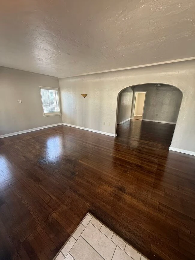4926 Baltimore Dr La Mesa, CA 91942 photo 2