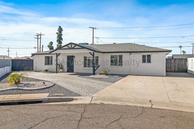 4316 N 34th Dr Phoenix, AZ 85017 photo 2