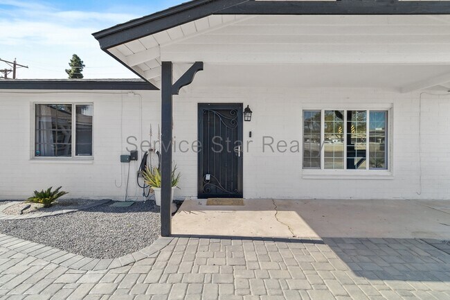 4316 N 34th Dr Phoenix, AZ 85017 photo 3