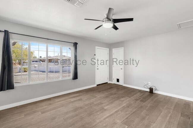 4316 N 34th Dr Phoenix, AZ 85017 photo 4
