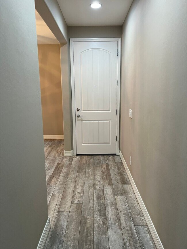 2932 W Westland Rd Phoenix, AZ 85085 photo 2