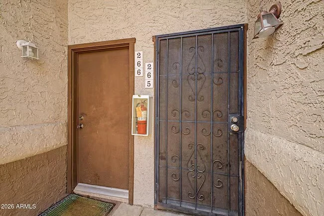4554 E Paradise Village Pkwy N Phoenix, AZ 85032 photo 3