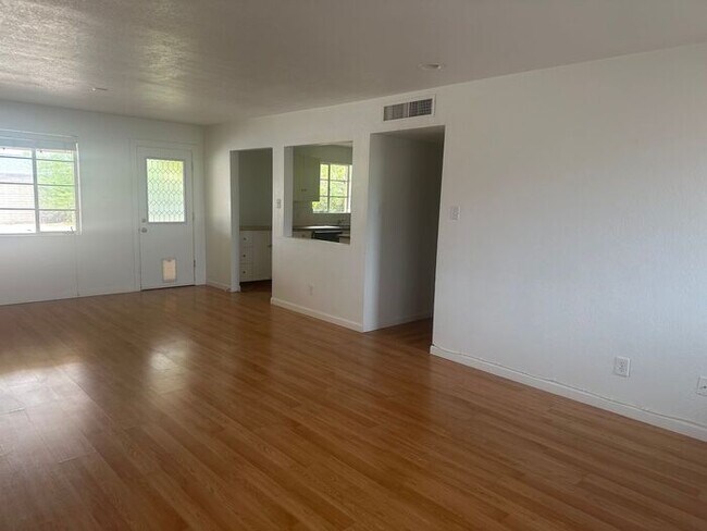6725 E Sheridan St Scottsdale, AZ 85257 photo 4