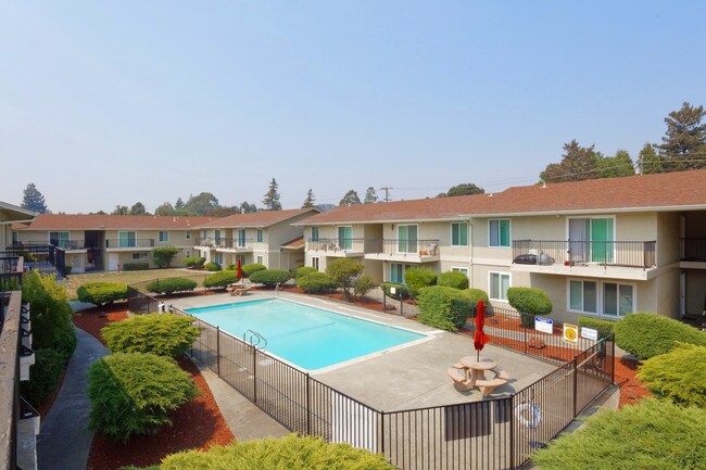 Courtyard Villas photo 2