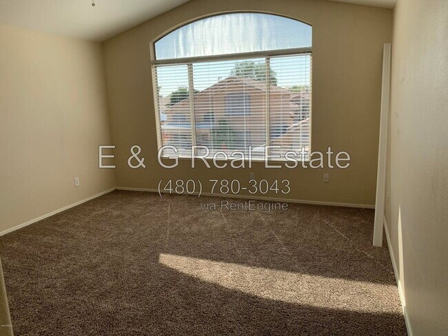 15071 W Heritage Oak Way Surprise, AZ 85374 photo 5