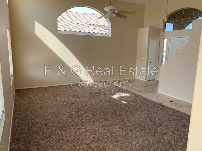15071 W Heritage Oak Way Surprise, AZ 85374 photo 3
