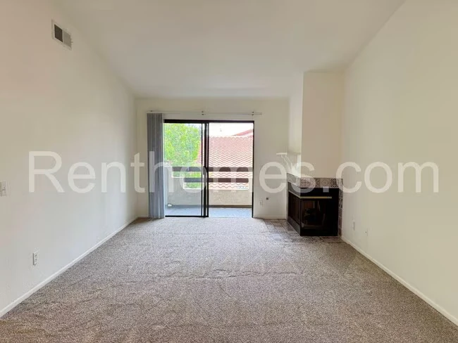 2425 Cranston Dr Escondido, CA 92025 photo 2