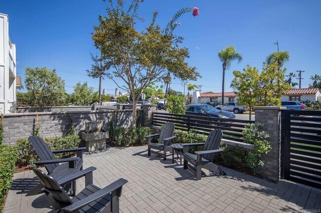 218 J Ave Coronado, CA 92118 photo 5